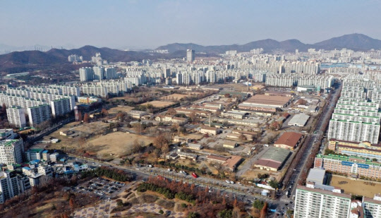 지난해 부동산 규제 여파로 풍선효과를 누렸던 인천 구도심에서 연초 대규모 신규 공급이 예정돼 올해도 강세를 이어갈 전망이다. 사진은 인천 부평구 일대 전경. <연합뉴스>